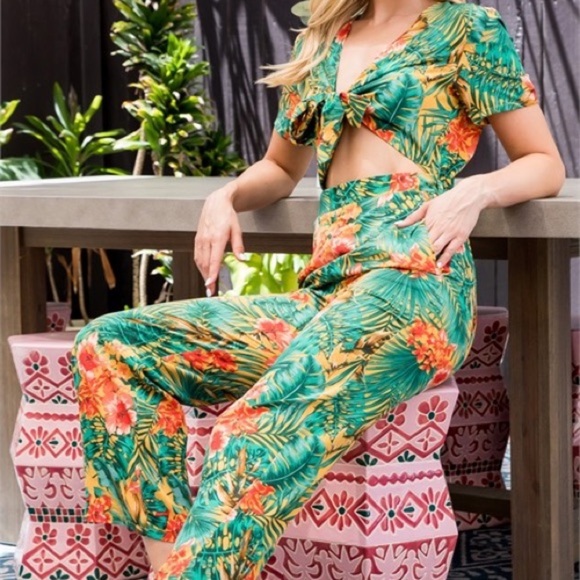 NEW WOMENS ARRIVAL TROPICAL FLORAL CROPPED BOW TIE GREEN YELLOW FLORAL JUMPSUIT - Picture 9 of 9